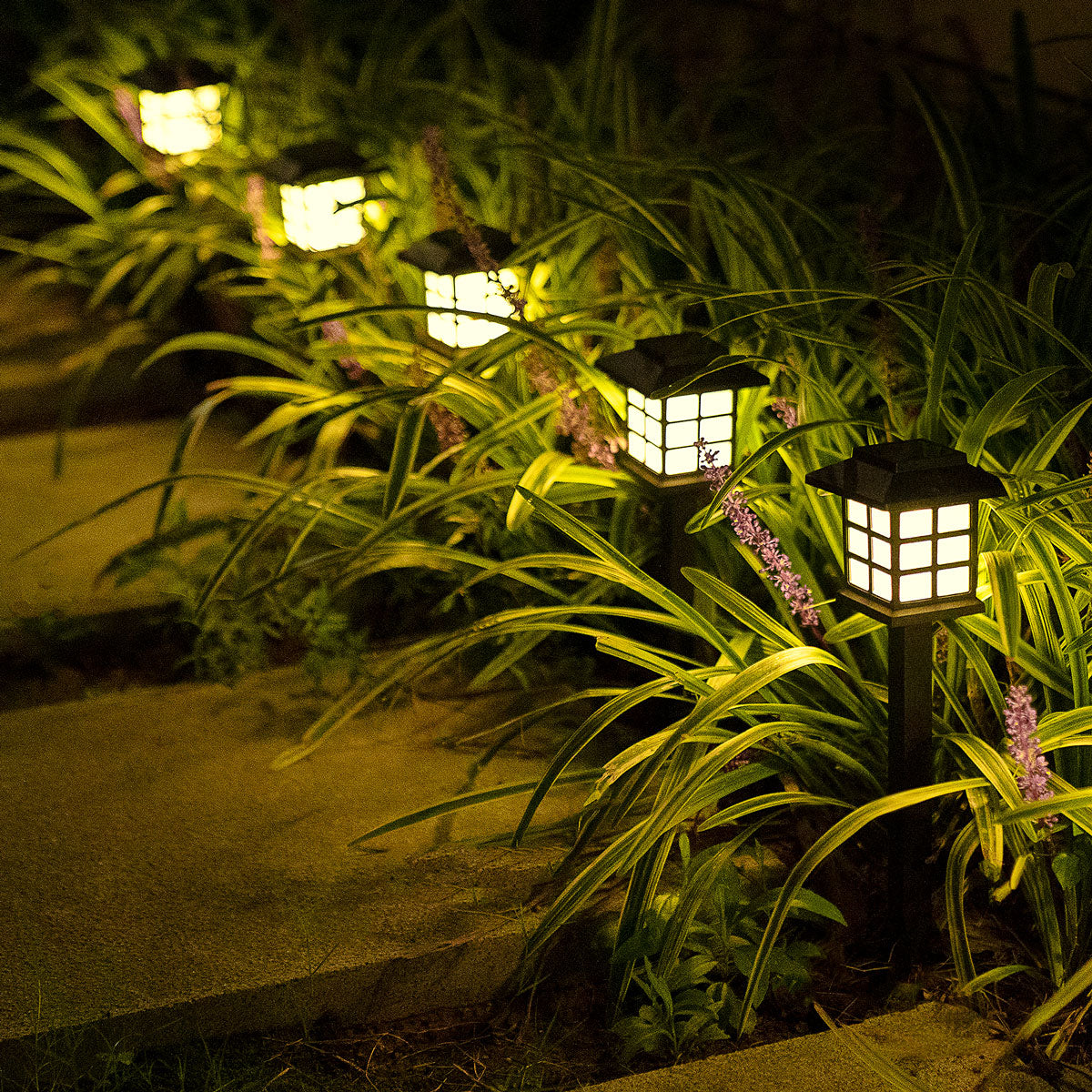 Gigalumi Grid Solar Pathway Lights Set 12 Pack)